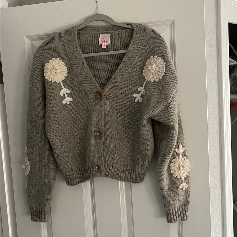 So Me Women's Cardigan in Gray with Cream Floral Details